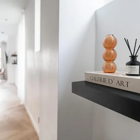 Design Parisien - Palais Maillot Apartment